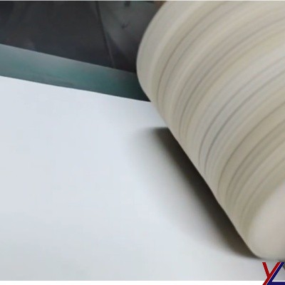 Flat acrylic sheet polishing machine.