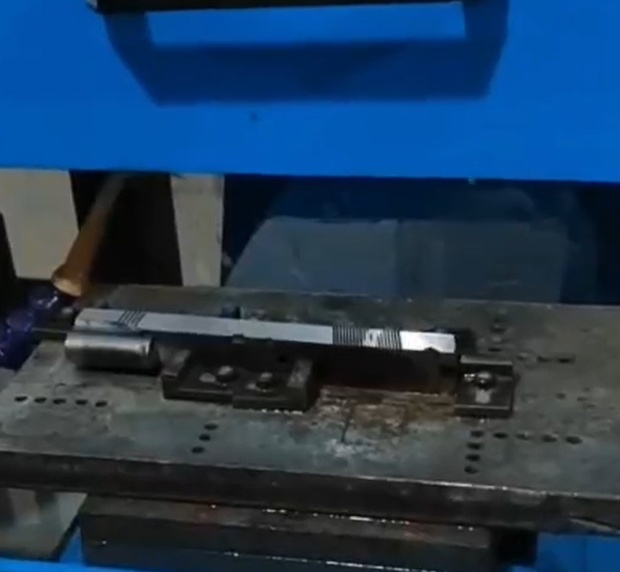Metal Product Parts Grinding Machine